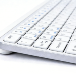 OEM Ultra Slim 105 Keys Full Size Multimedia Keyboard 2.4G+BT5.0